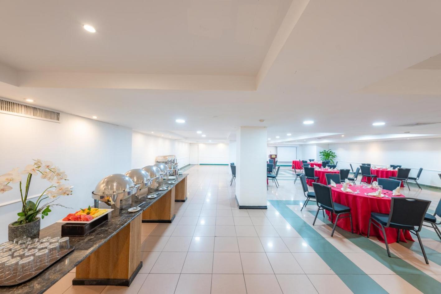 Hotel Faranda Express Soloy And Casino, A Member Of Radisson Individuals Kota Panama Bagian luar foto